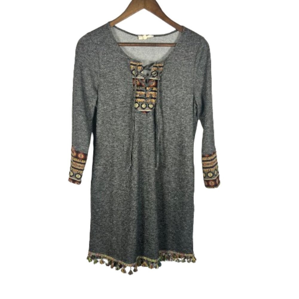 Entro‎ Womens Shift Dress Size Small Gray Southwestern Aztec Print Fringe Hem